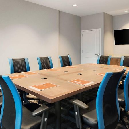 Towneplace Suites By Marriott Dubuque Downtown Екстериор снимка