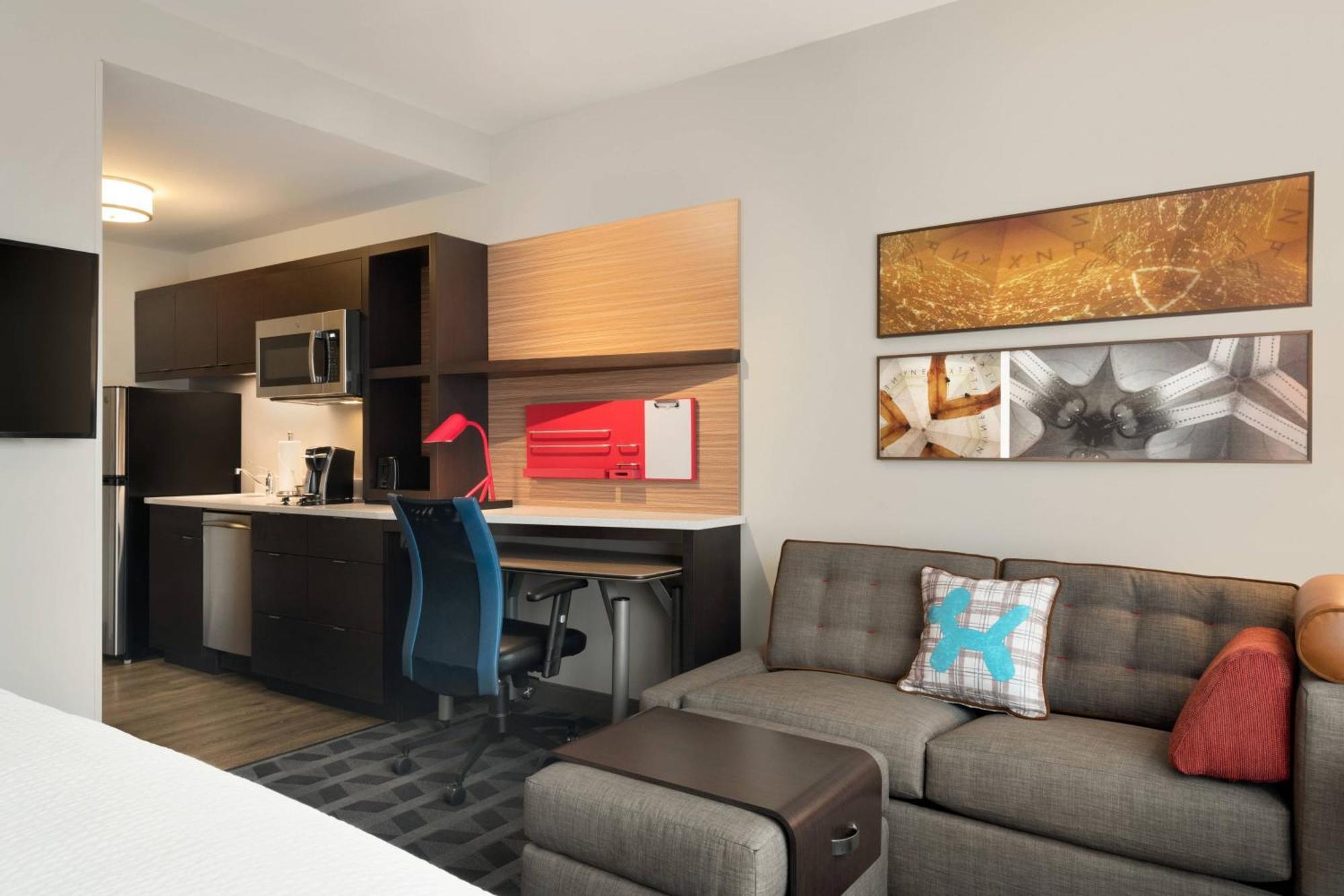 Towneplace Suites By Marriott Dubuque Downtown Екстериор снимка
