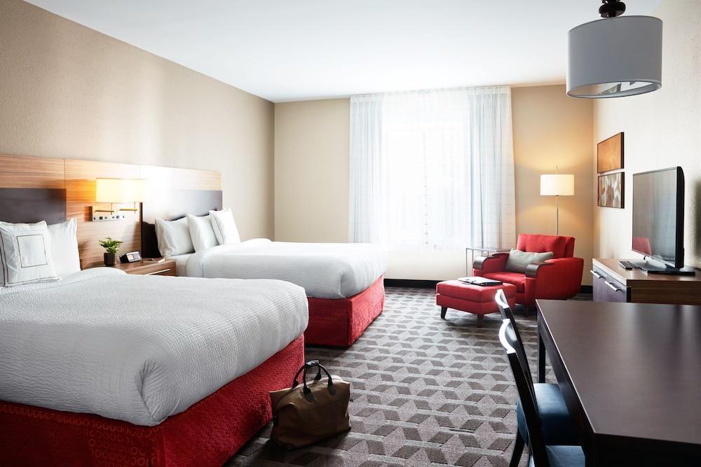 Towneplace Suites By Marriott Dubuque Downtown Екстериор снимка