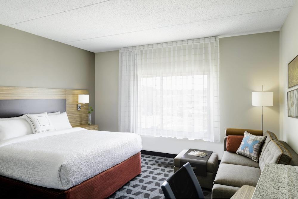 Towneplace Suites By Marriott Dubuque Downtown Екстериор снимка